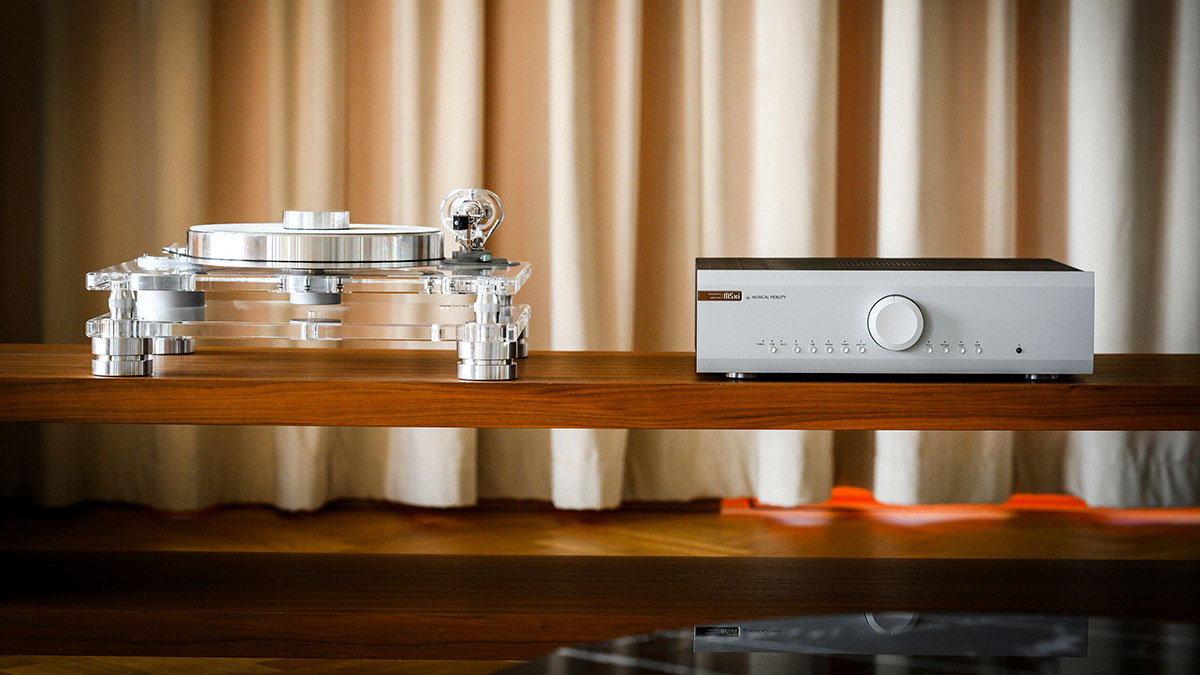 Musical Fidelity M5xi Integrated Amplifier | Unilet Sound & Vision